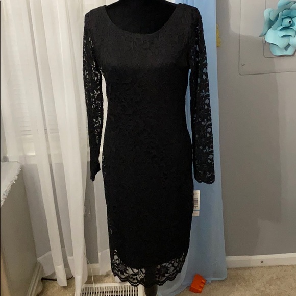 Dress - Picture 2 of 6